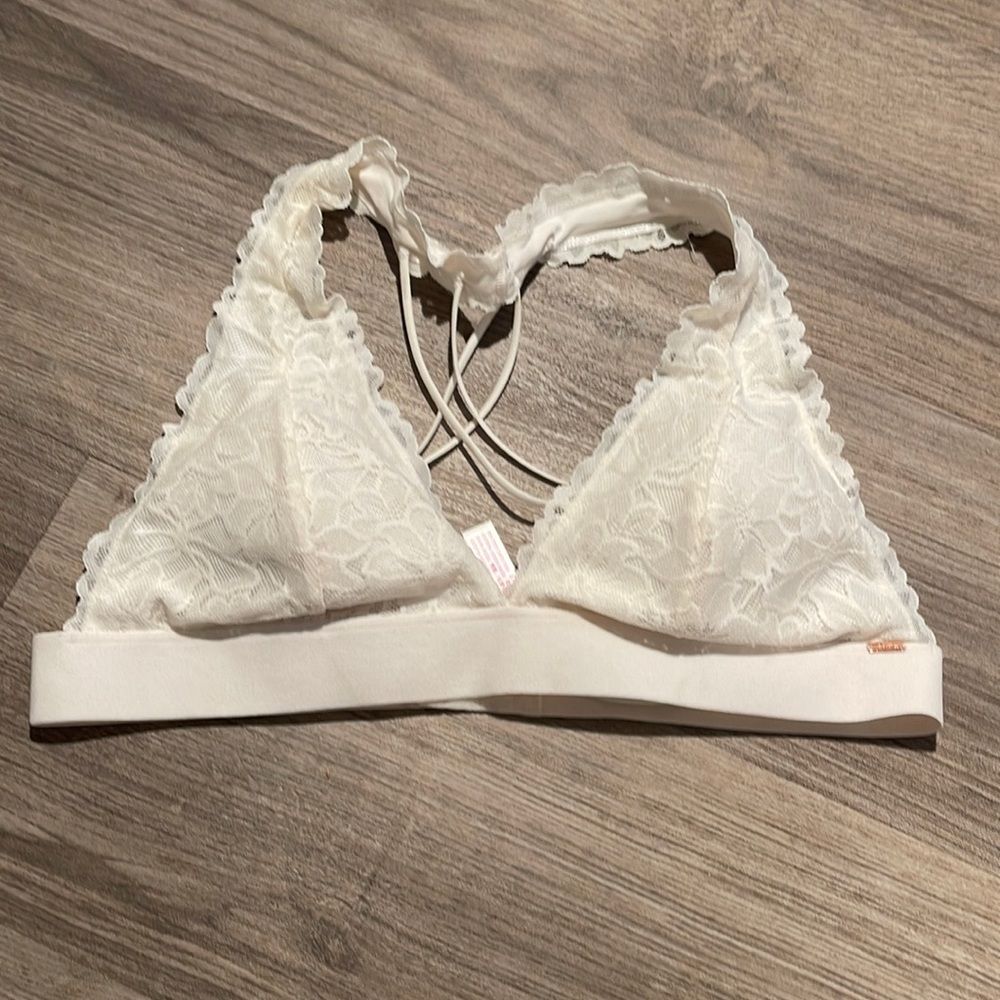 Victorias Secret Cream Lace Bra L